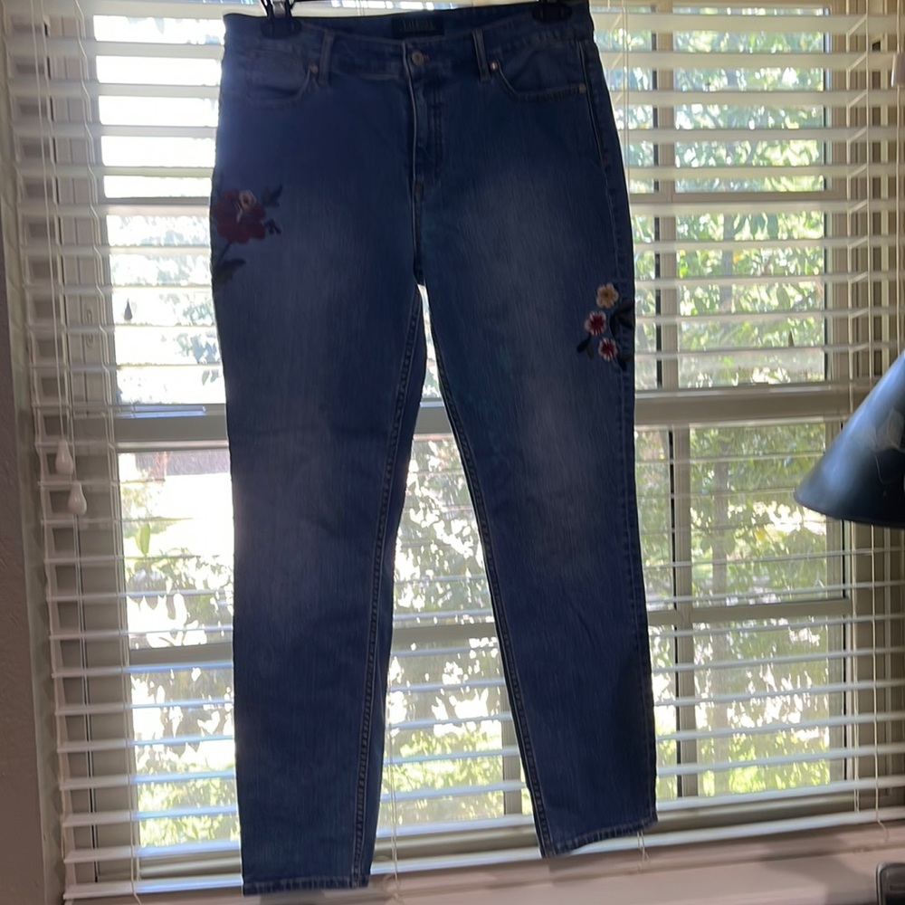 Talbot flawless five-pocket size 10, slim ankle, Talbot embroidered Jean